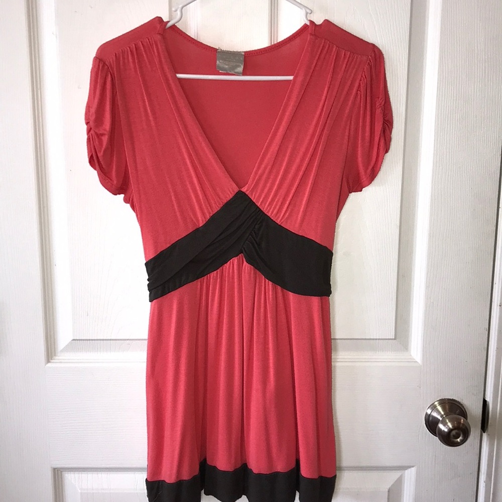 B. Moss Tie Back Blouse - Size Small